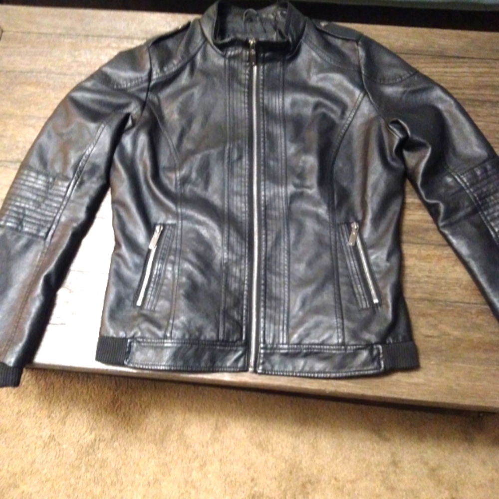 Studio signature woman's faux leather jacket